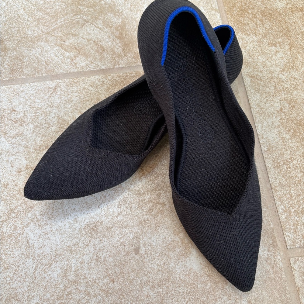 Stylish Rothy’s Black Women's Pointed Flats
